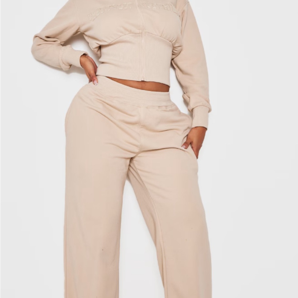 Pretty Little Thing Sweatsuit